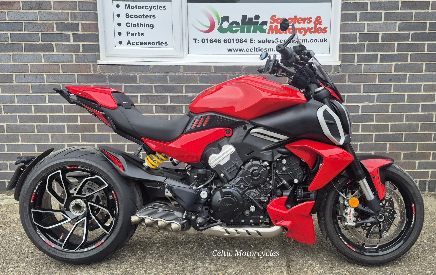Ducati  Diavel V4